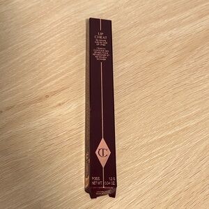 NWT CHARLOTTE TILBURY LIP LINER RED CARPET RED